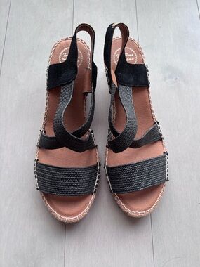 Toni Pons Sandals size 11